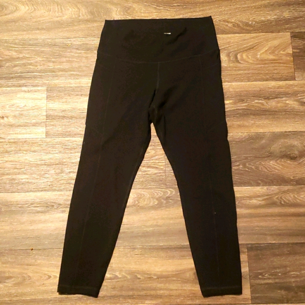 Old Navy Active Go-Dry Ladies Balance Leggings